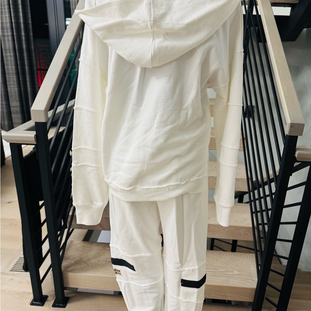 Women's White Tracksuit - Picture 9 of 10